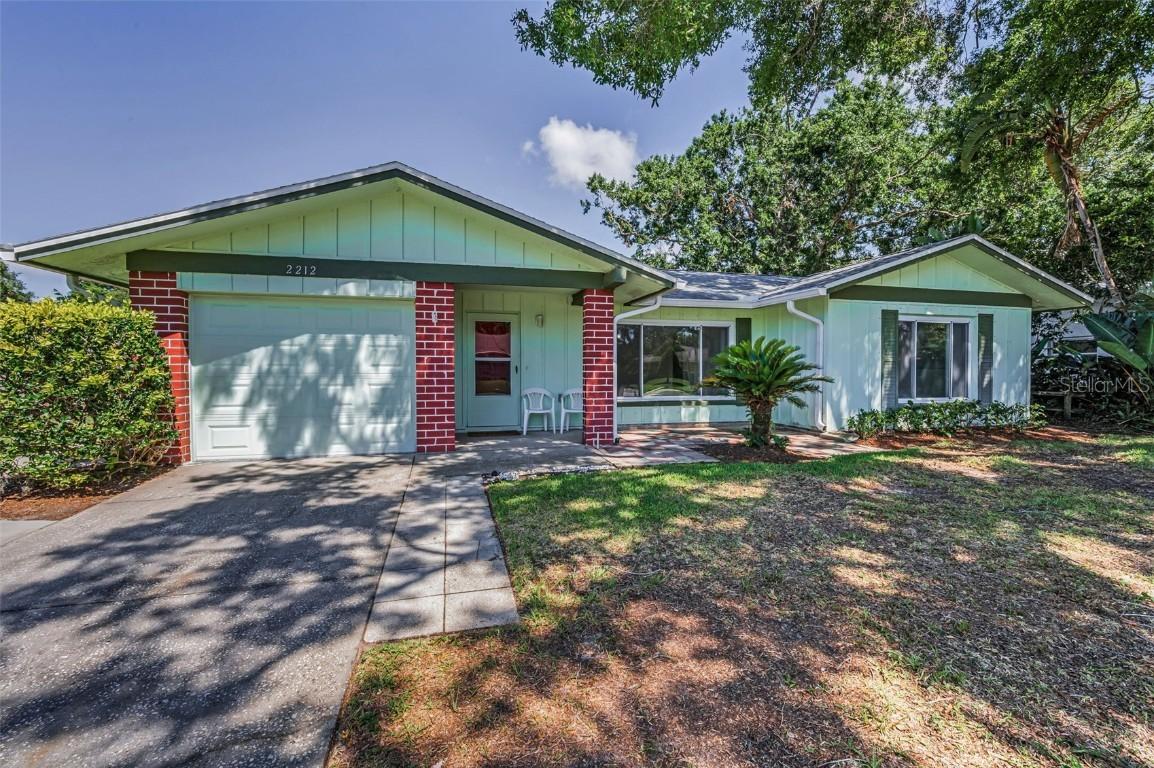 2212 Portside Passage, Palm Harbor, FL 34685