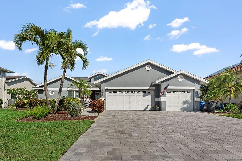 6611 Surfside Blvd., Apollo Beach, FL 33572