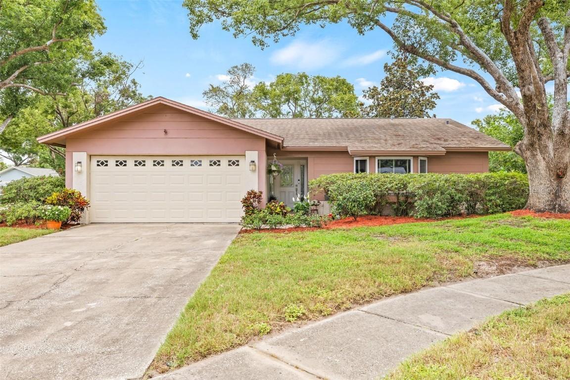 1880 Oak Bark Ct., Clearwater, FL 33763