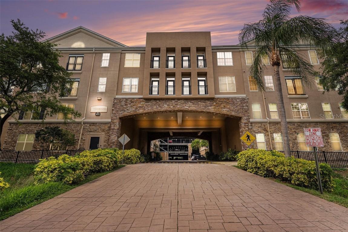4221 W Spruce St. #2104, Tampa, FL 33607