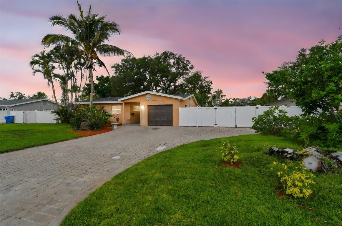 4400 Helena St., St Petersburg, FL 33703