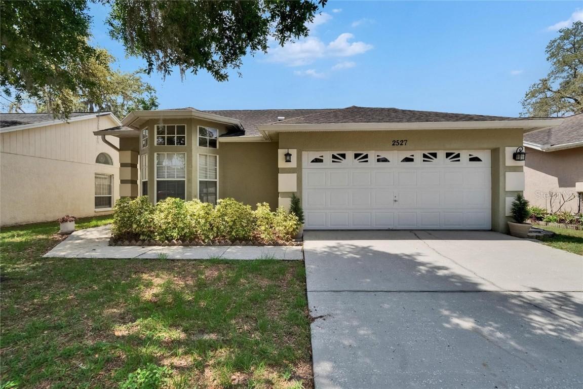2527 Wrencrest Cir., Valrico, FL 33594