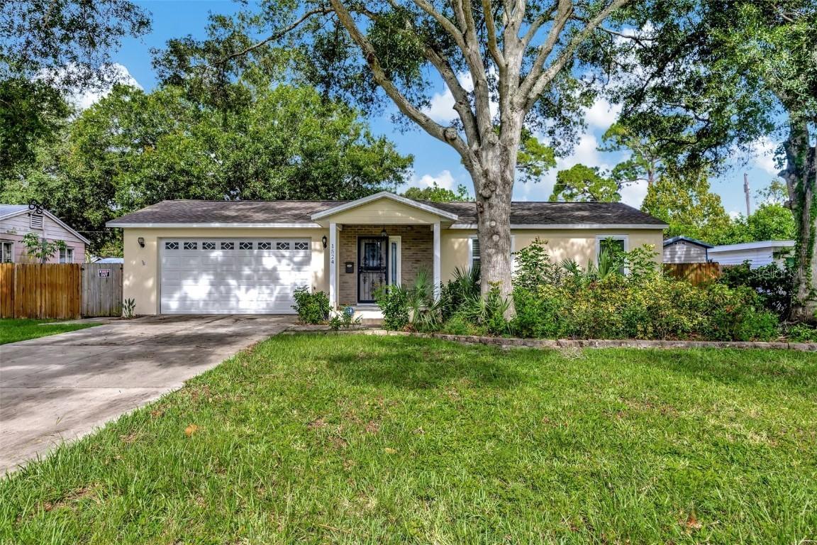 1524 Essex Dr., St Petersburg, FL 33710