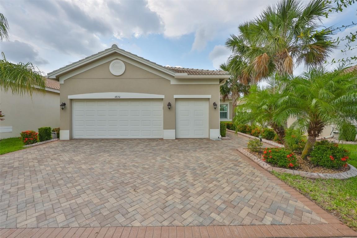 4830 Grand Banks Dr., Wimauma, FL 33598