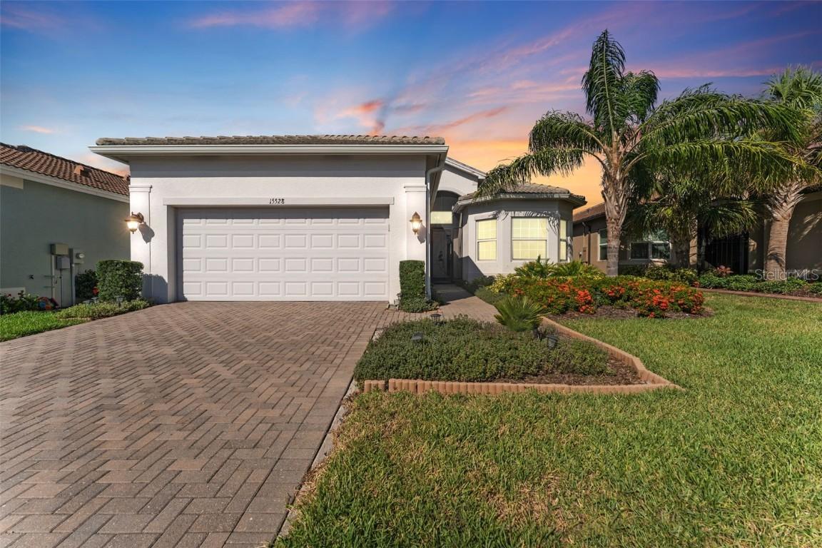15528 Corona Del Mar Dr., Wimauma, FL 33598