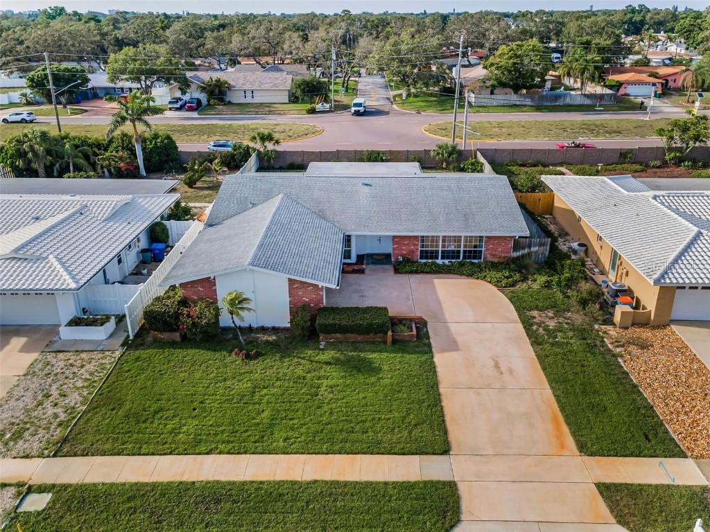 14341 Passage Way, Seminole, FL 33776