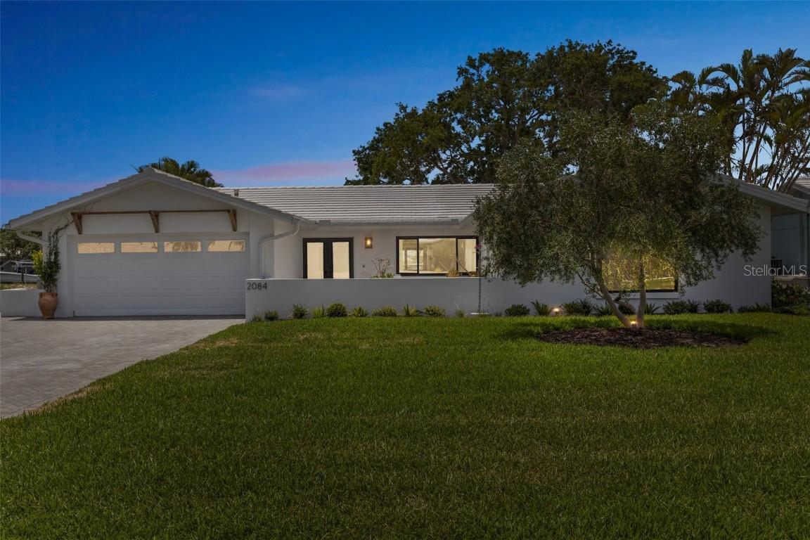 2084 Massachusetts Ave., St Petersburg, FL 33703