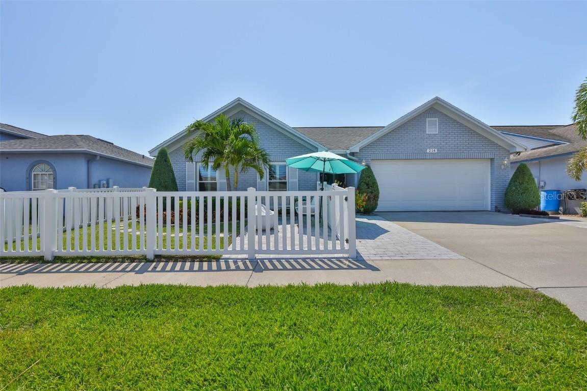 214 Lookout Dr., Apollo Beach, FL 33572