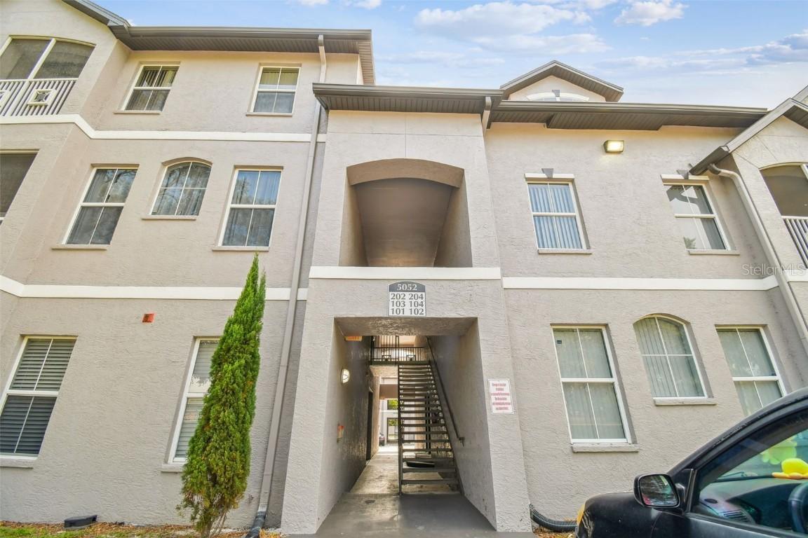 5052 Sunridge Palms Dr. #102, Tampa, FL 33617