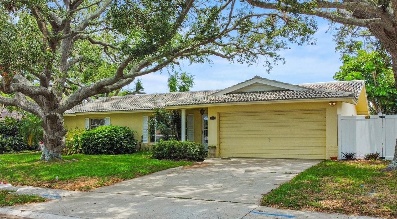 14321 113th Ave., Largo, FL 33774