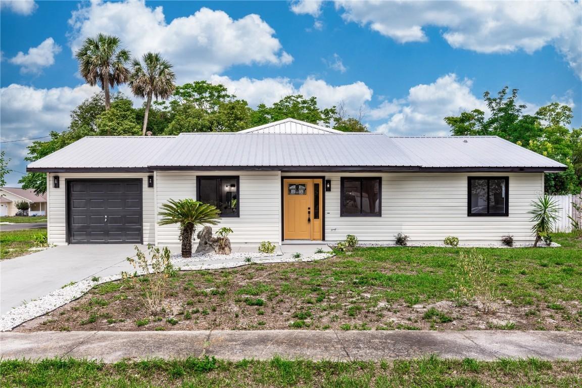 1161 Orangewood Ave., Deland, FL 32724