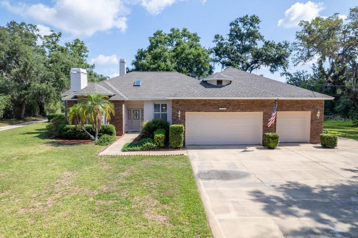 1815 Durant Rd., Valrico, FL 33596