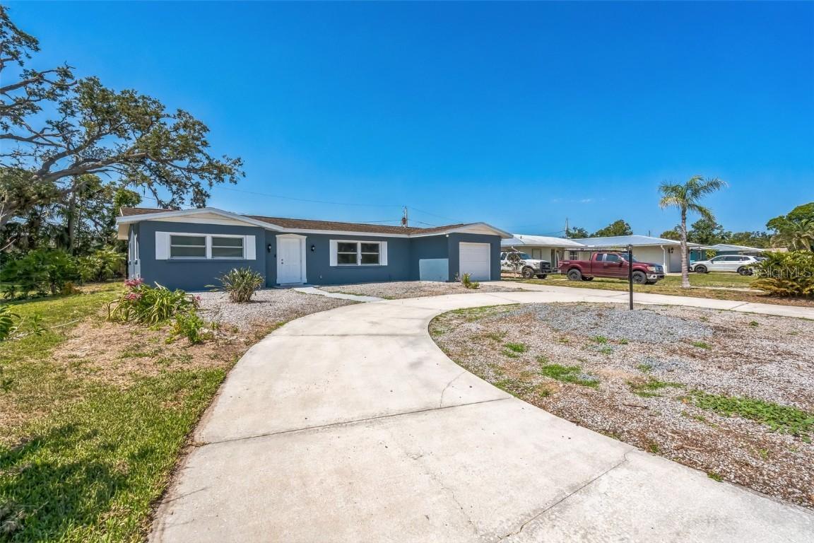 315 Dorchester Dr., Venice, FL 34293