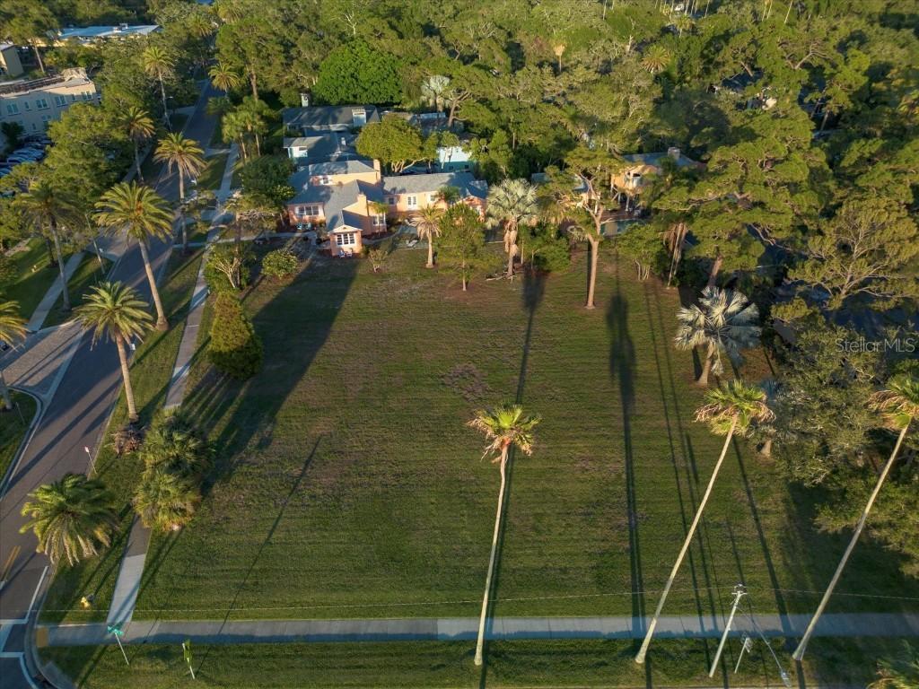 445 Edgewater Dr., Dunedin, FL 34698