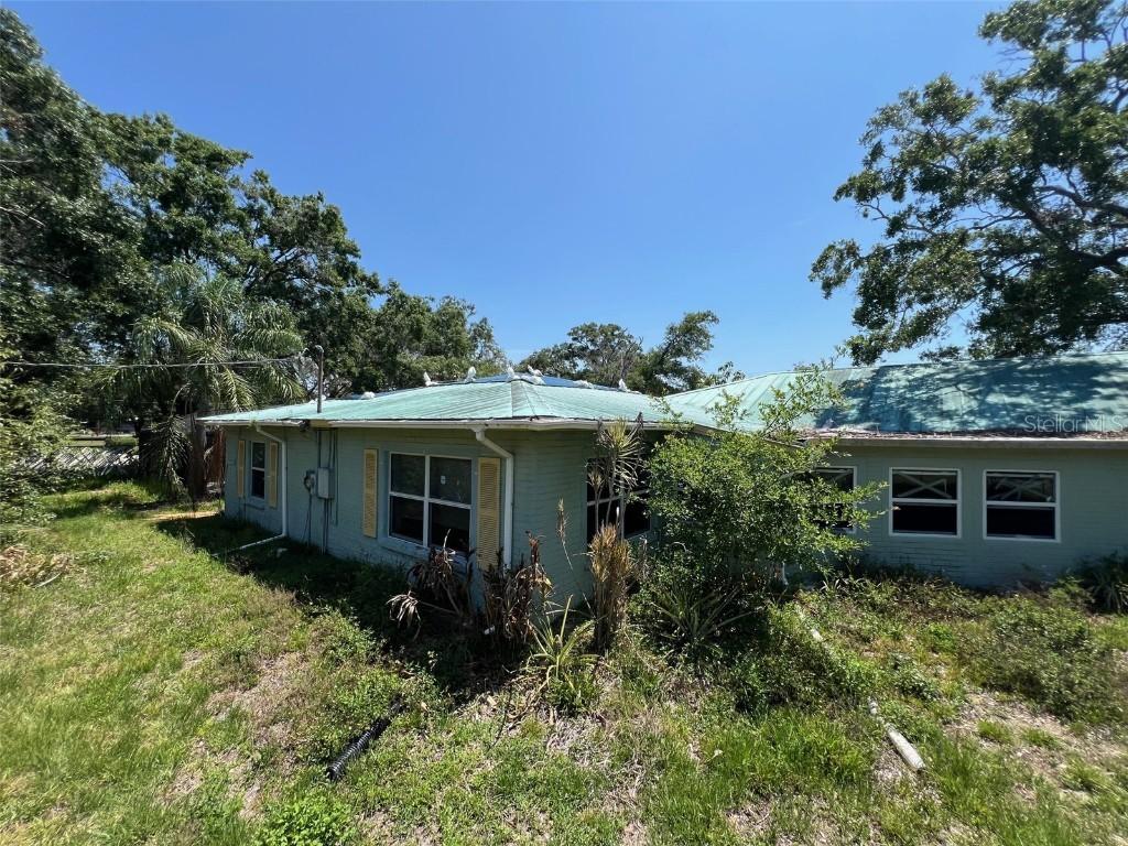 2402 E 148th Ave., Lutz, FL 33549