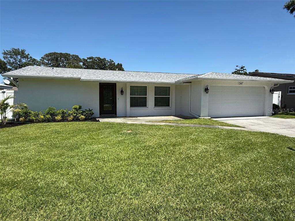 1247 Overcash Dr., Dunedin, FL 34698