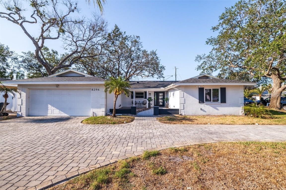 8296 33rd Ave., St Petersburg, FL 33710