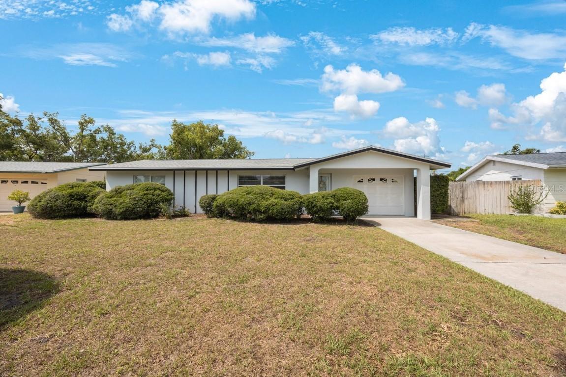 11698 75th Ave., Seminole, FL 33772