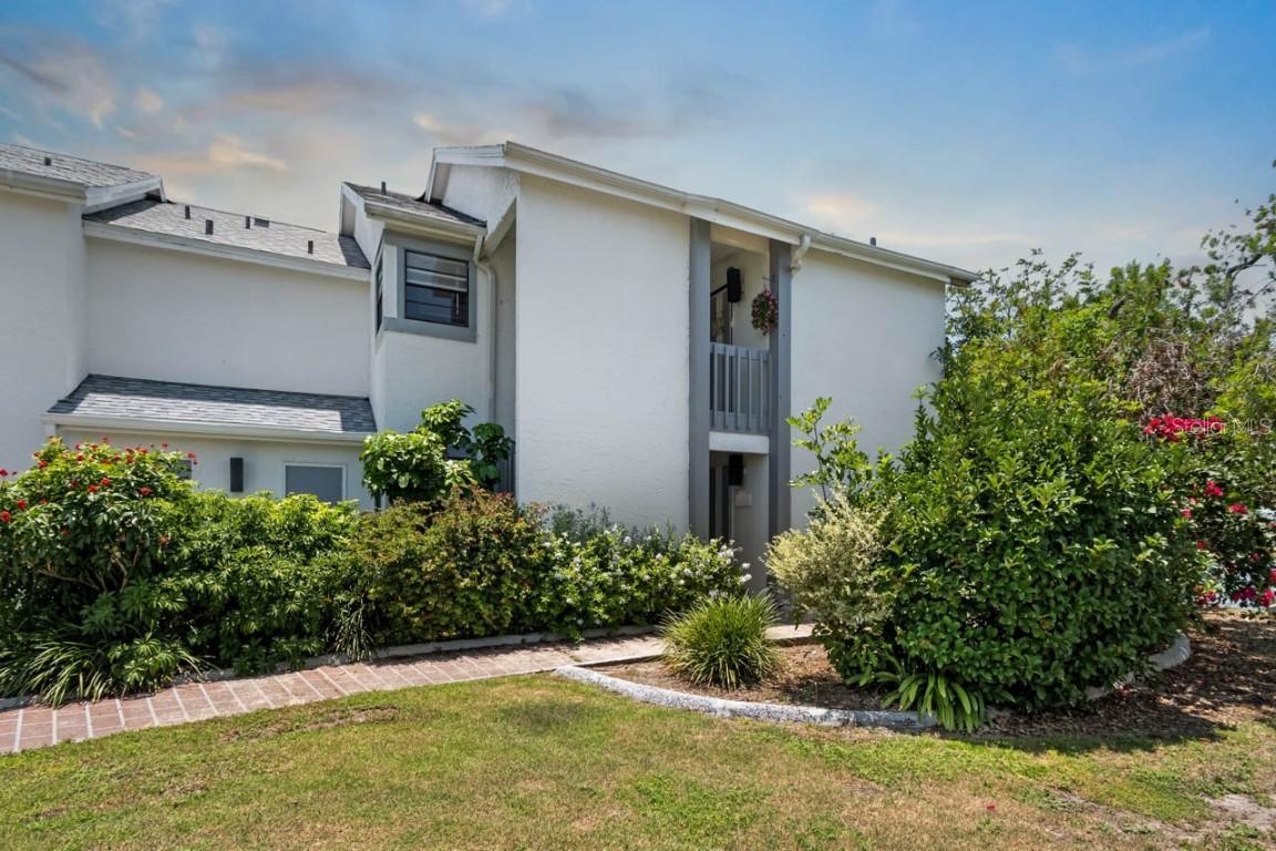 609 Lively Dr. #B, Sun City Center, FL 33573