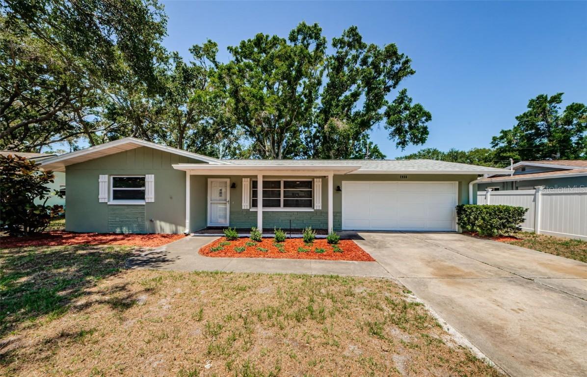 1926 Fairway Cir., Dunedin, FL 34698