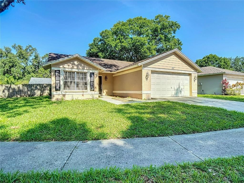1517 Gunsmith Dr., Lutz, FL 33559