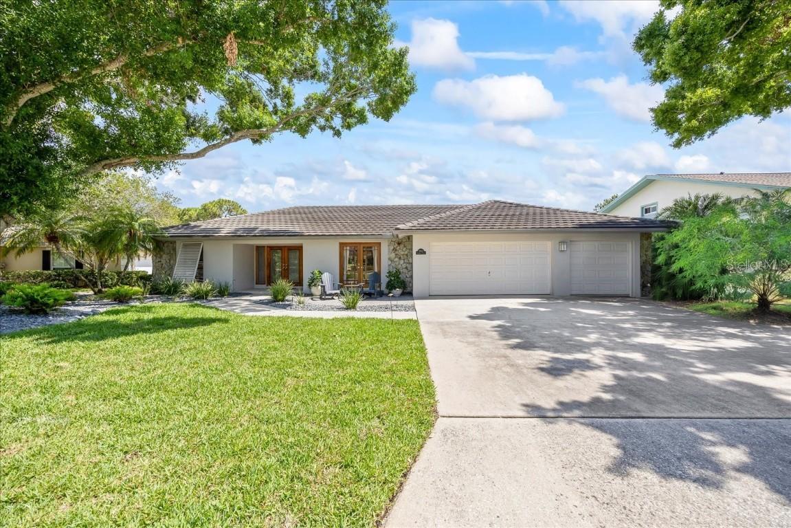 2900 Sandpiper Pl., Clearwater, FL 33762