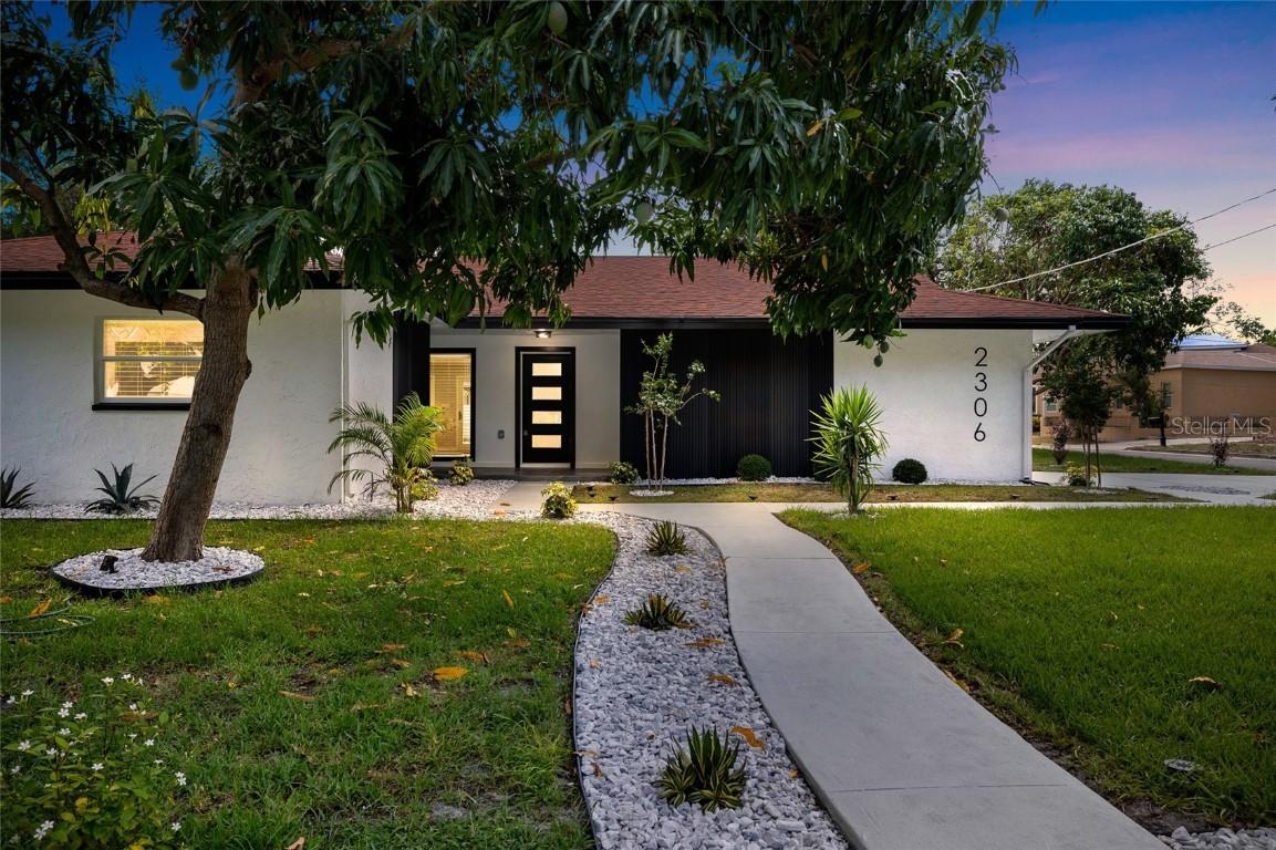 2306 S San Jose Cir., Tampa, FL 33629
