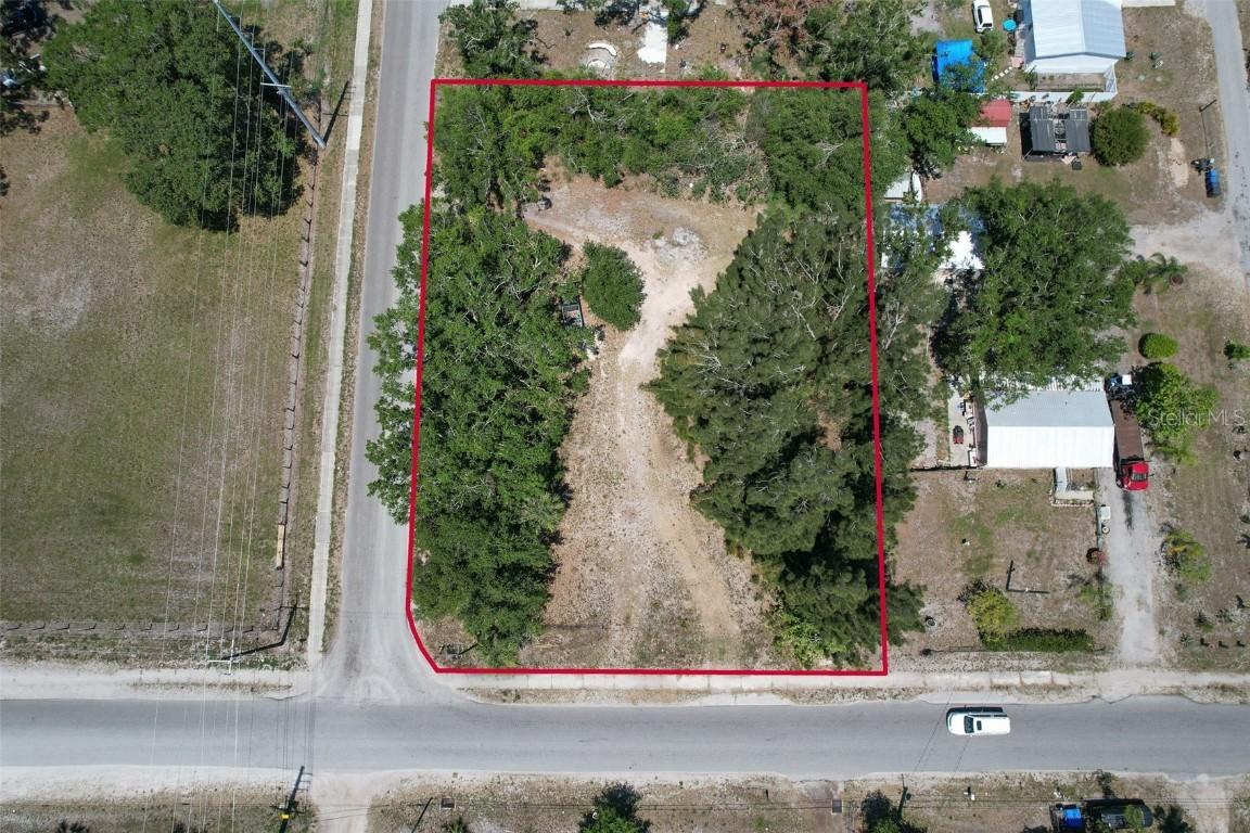 413 Railroad St., Wimauma, FL 33598