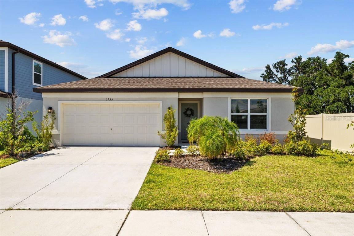 3935 Capri Coast Dr., Plant City, FL 33565