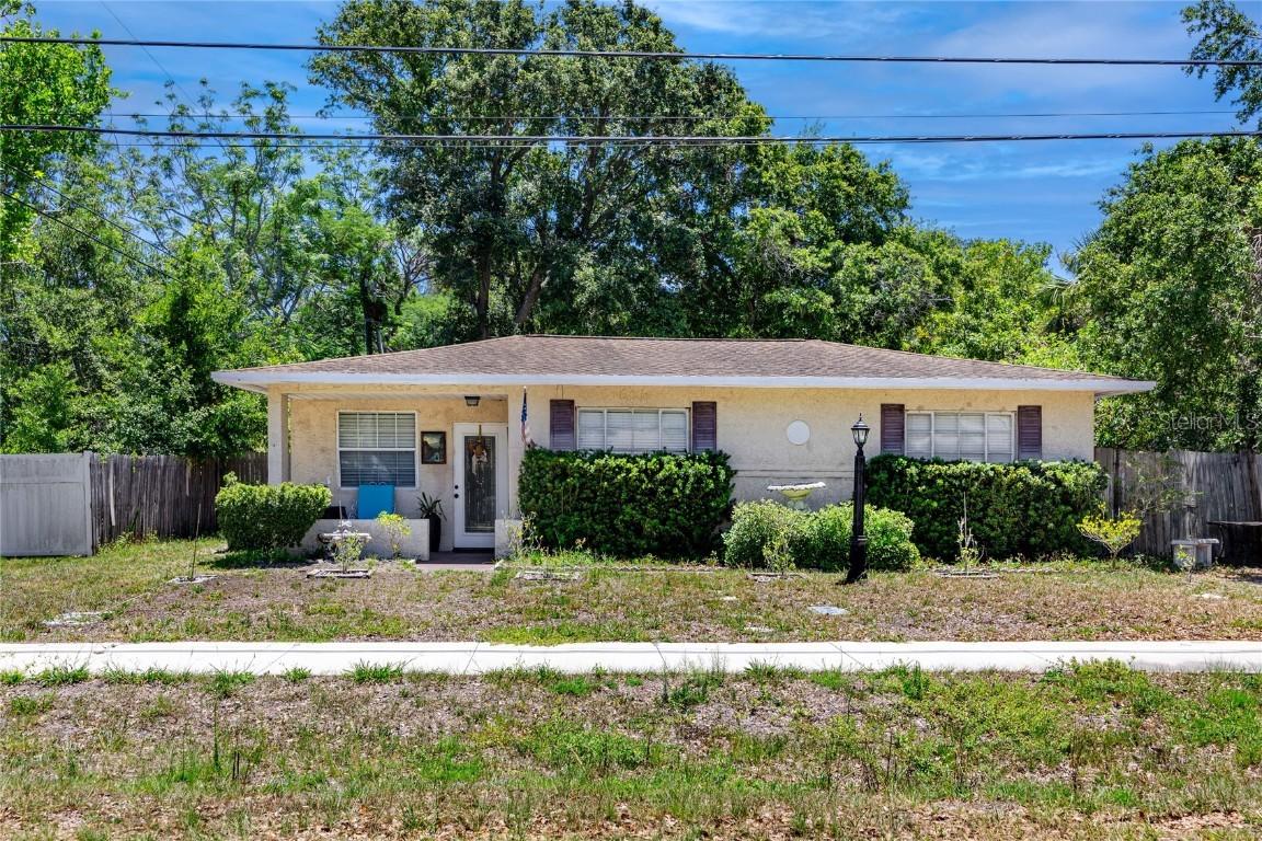 1683 Pine St., Largo, FL 33774