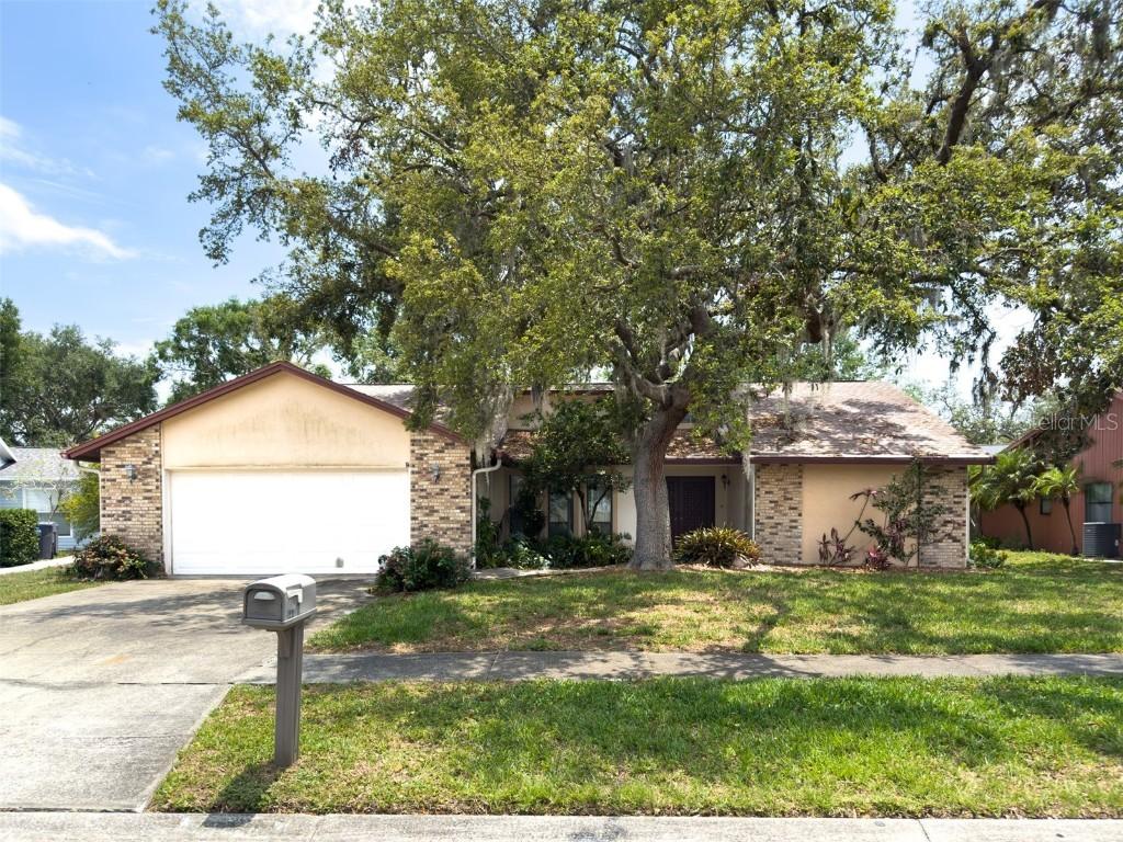 1228 Rainbrook Cir., Valrico, FL 33596
