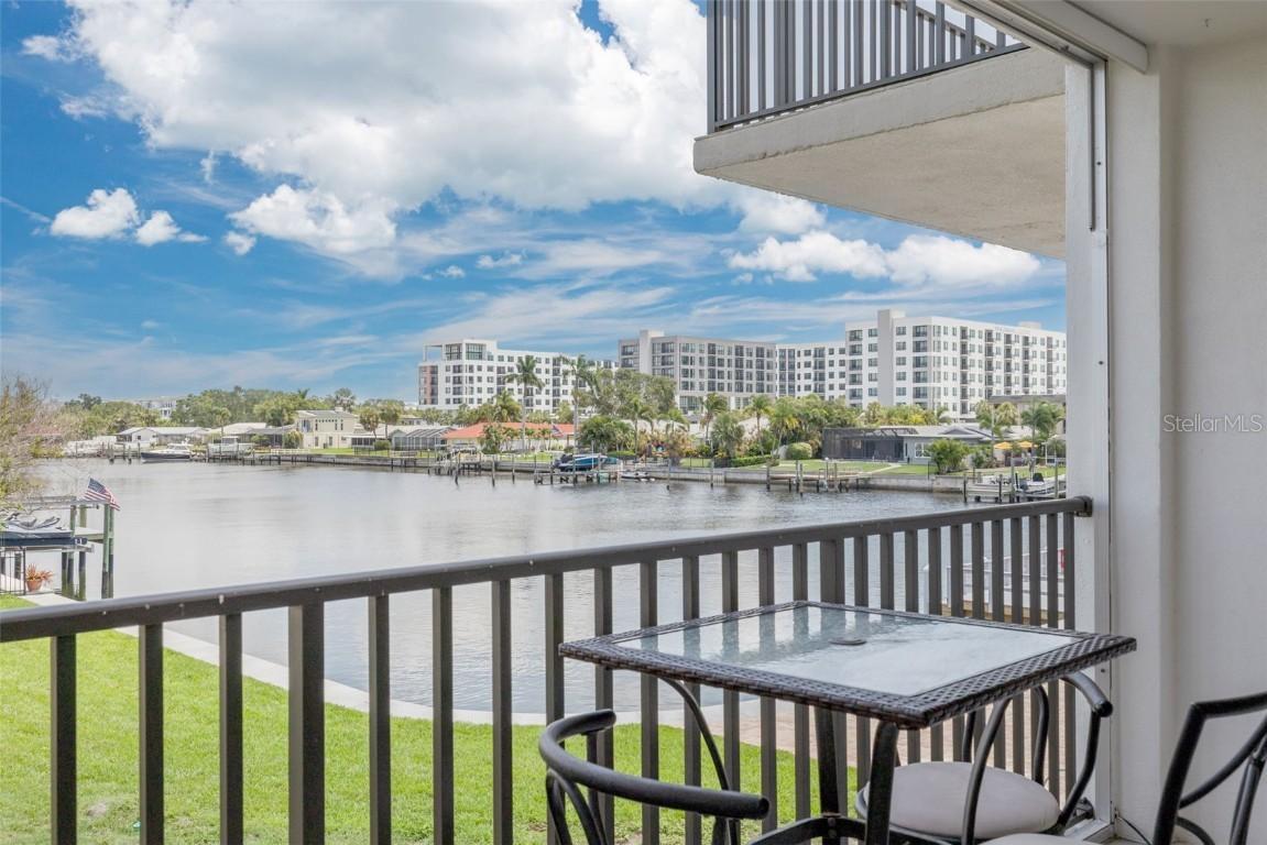 3789 46th Ave. #204, St Petersburg, FL 33711