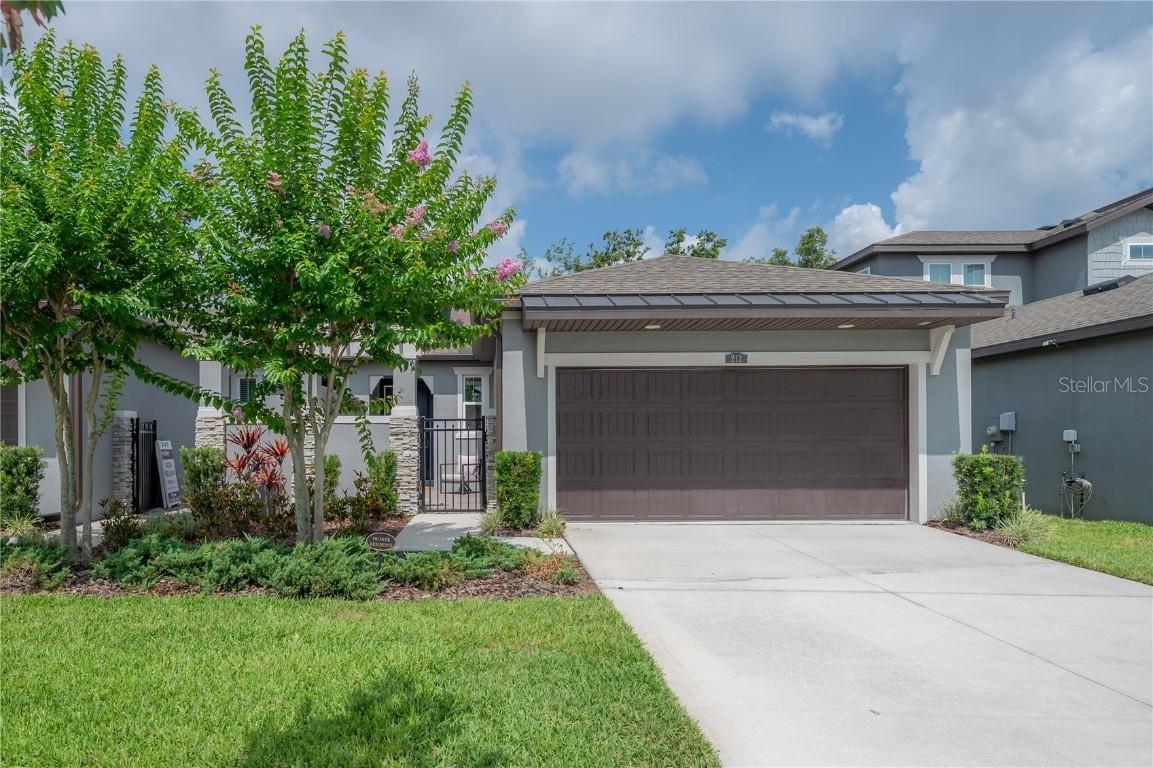 212 Villa Luna Ln., Lutz, FL 33549