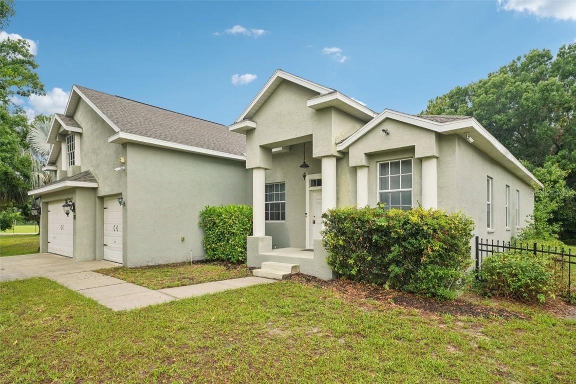 707 9th Ave., Ruskin, FL 33570