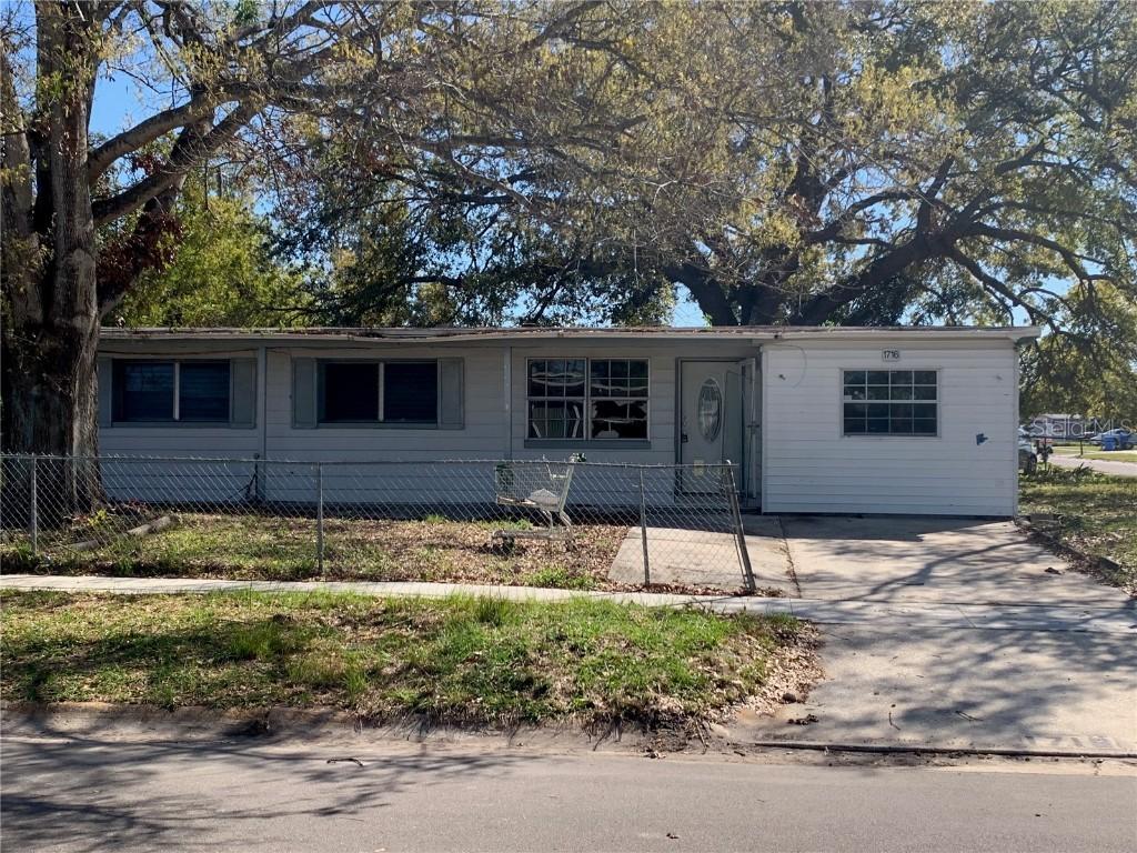 1716 Lancelot Loop, Tampa, FL 33619