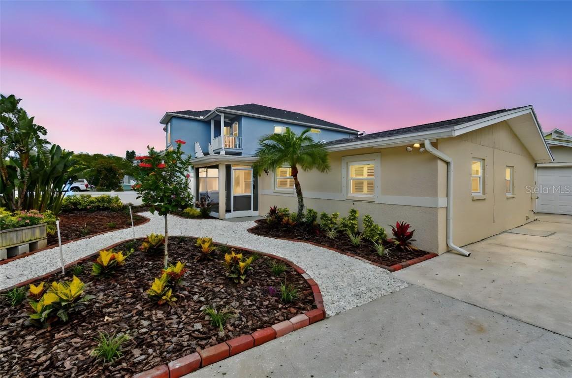 807 Illinois Ave., Palm Harbor, FL 34683