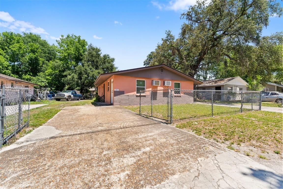 10009 N 10th St., Tampa, FL 33612