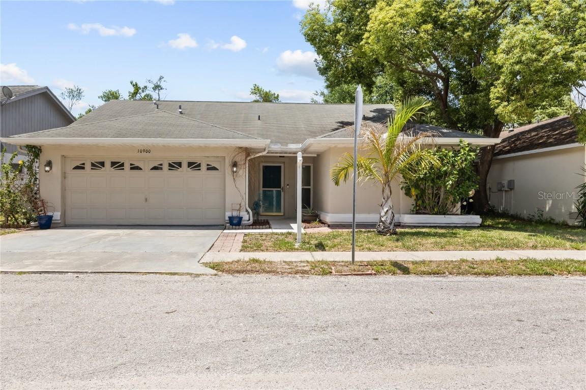 10900 Livingston Dr., New Port Richey, FL 34654