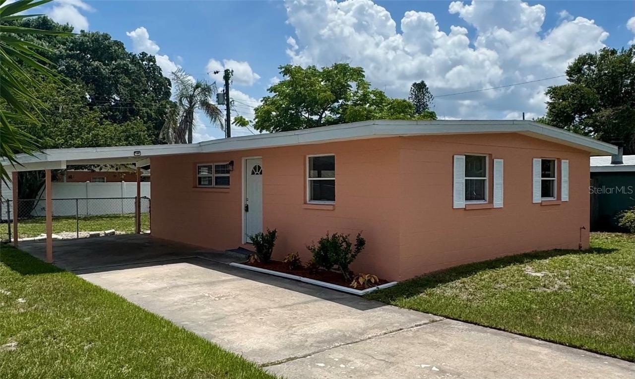1923 Beechwood Dr., Lakeland, FL 33803