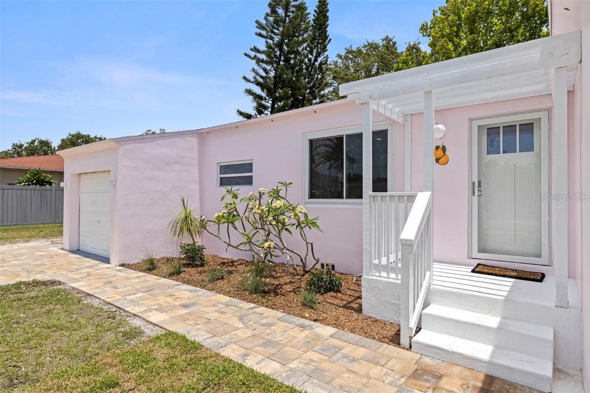 1579 Bayshore Blvd., Dunedin, FL 34698