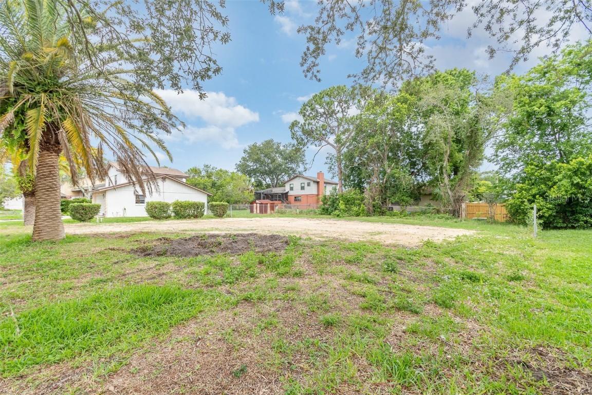 1328 N Paradise Ln., Daytona Beach, FL 32119
