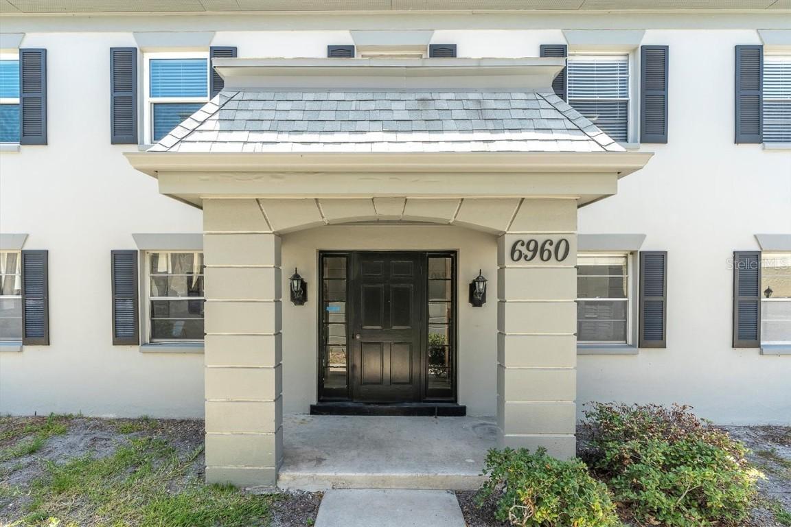 6960 Sunset Dr. #2B, South Pasadena, FL 33707