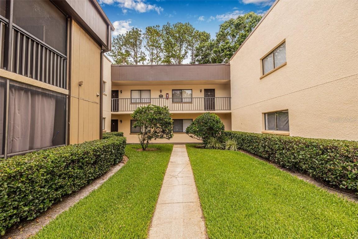11816 Raintree Lake Ln. #B, Tampa, FL 33617