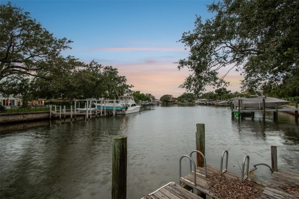 424 W Davis Blvd., Tampa, FL 33606