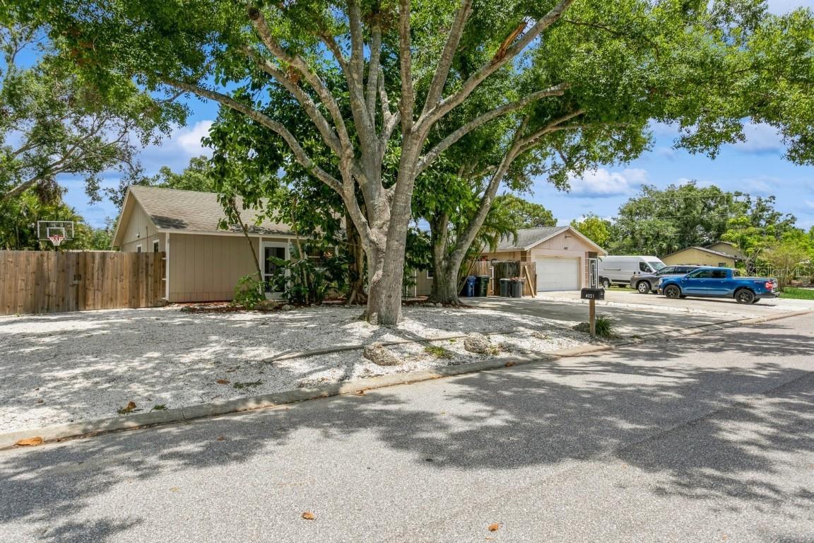 4021 Vana Dr., Sarasota, FL 34241