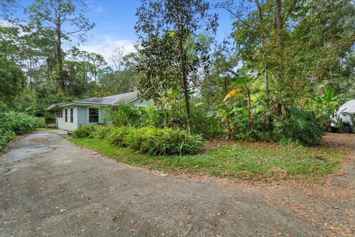 15012 N 301 Hwy., Thonotosassa, FL 33592