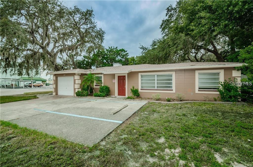 6345 Lambert Ln., New Port Richey, FL 34652