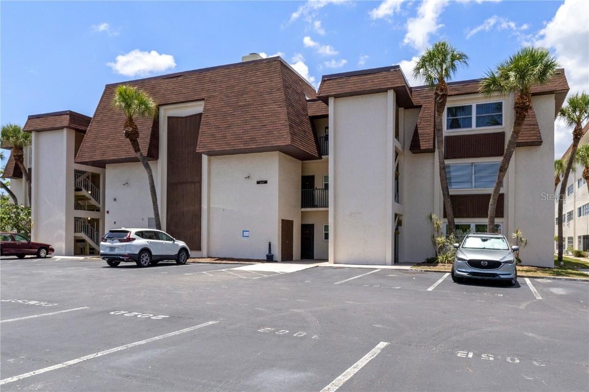 6370 1st St. #202, St Petersburg, FL 33702