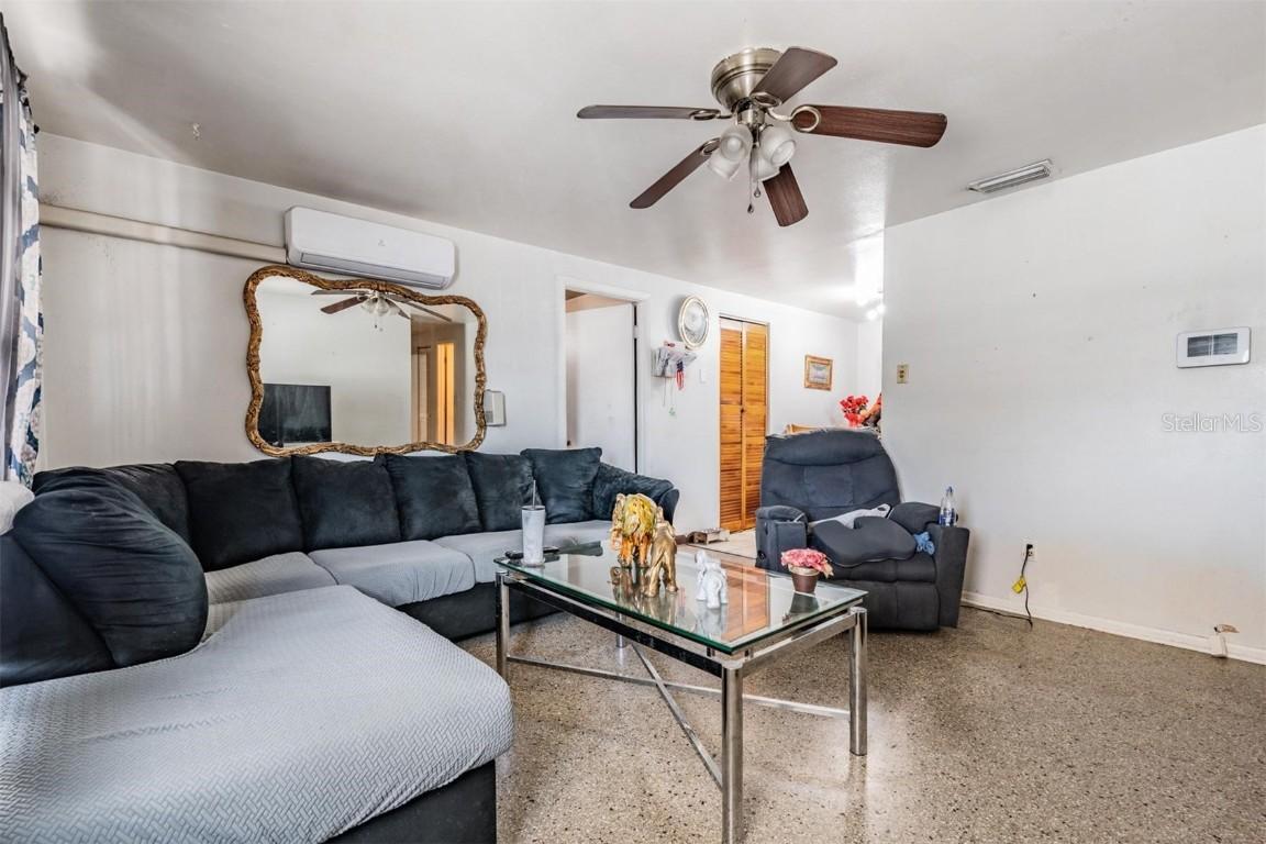 4527 W Minnehaha St., Tampa, FL 33614