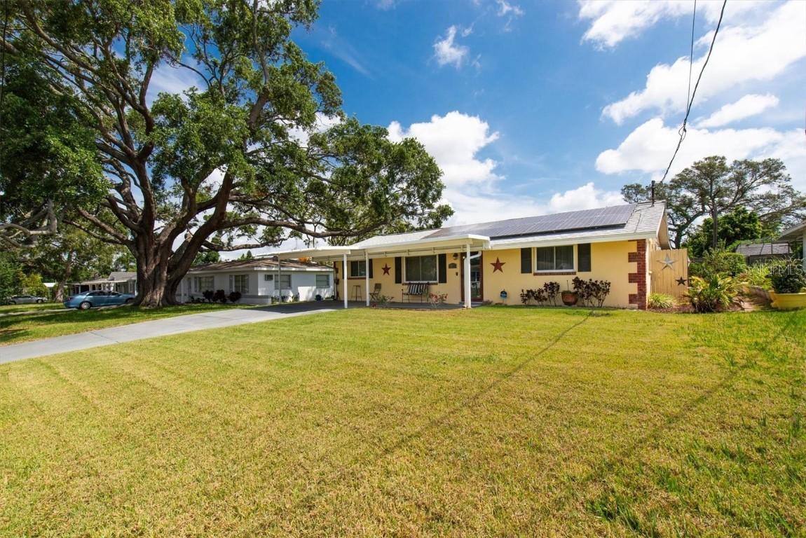 5675 Lown St., St Petersburg, FL 33714
